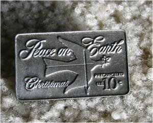 PEACE ON EARTH Pewter Christmas Stamp Pin lapel 1552
