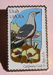Utah California Gull Sego Lily stamp pin lapel hat 1996