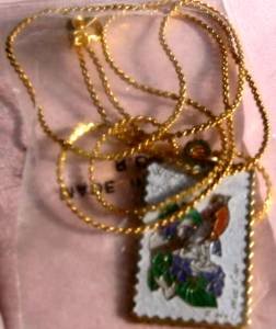 Wisconsin Robin Wood Violet stamp necklace 2001n s