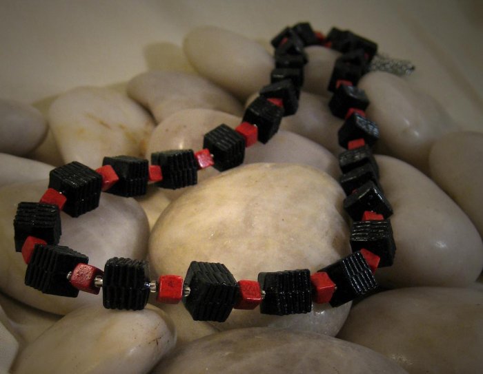 CORALLO NECKLACE