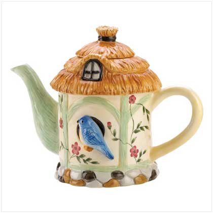 BIRDHOUSE TEAPOT