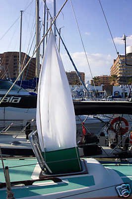 Sea-Breaze Windscoop Hatch Ventilation for Yacht or Boat.
