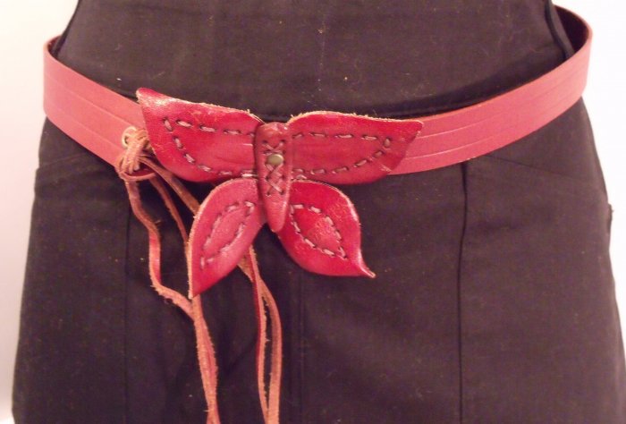 WOMEN LEATHER BUTTERFLY BELT
