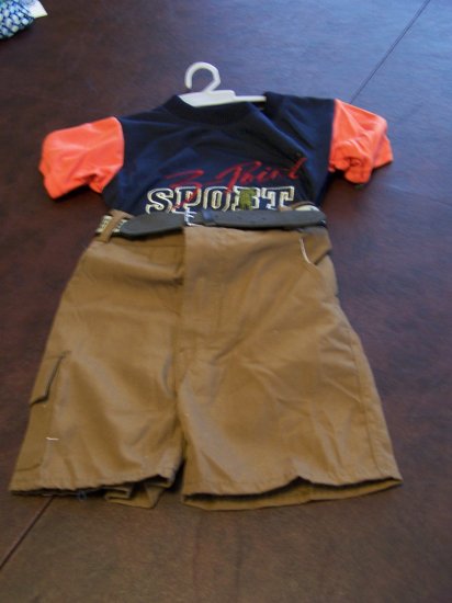 Ha Ha Boys Toddlers 2t Short Set size medium NWOT