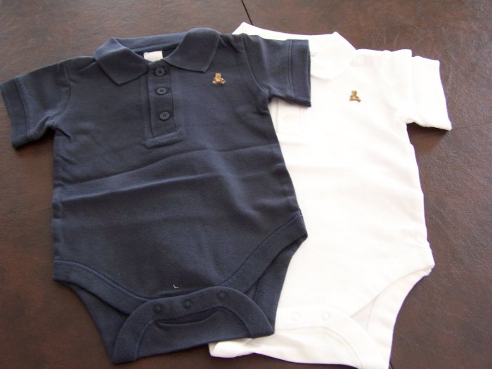 Set of 2 Baby Onesie, One Navy Blue and One White with Bear Logo, Size 3-6 mos NEW