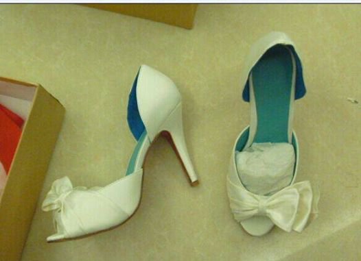 white D'orsay bow bridal shoe