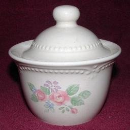 RETIRED PFALTZGRAFF ROSALINDA SUGAR BOWL