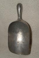 VINTAGE WAGNER WARE ADVERTISING SUGAR SCOOP