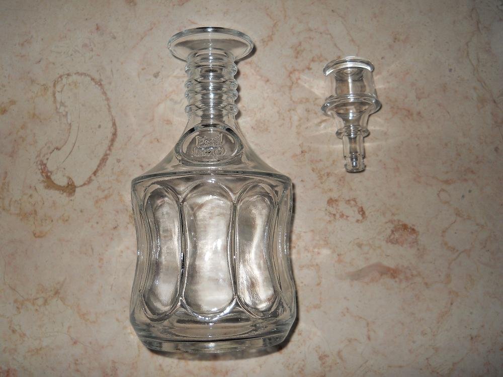 Clear Glass Decanter With Glass Stopper - 8" x 4" Diameter