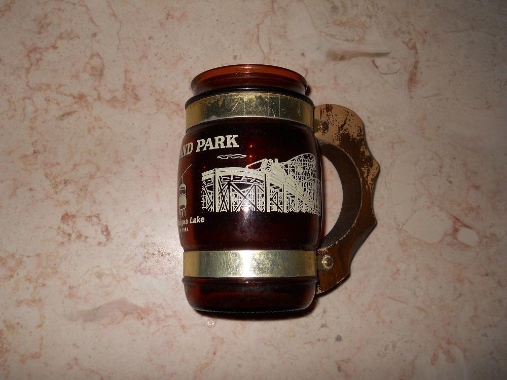 Siesta Ware - Roseland Park Mug - Brown Glass With Wooden Handle