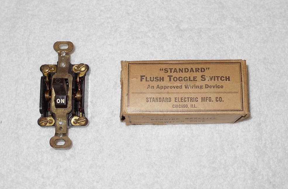 Standard Electric - Flush Toggle Switch - #6003 SB - Brown Bakelite - Vintage