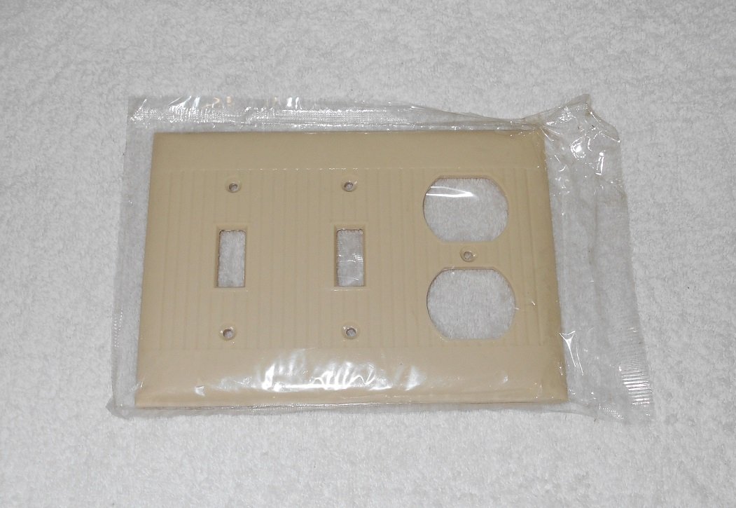 Sierra Electric - Double Switch, Single Outlet Wallplate - Fluted - Ivory Bakelite - Vintage - New