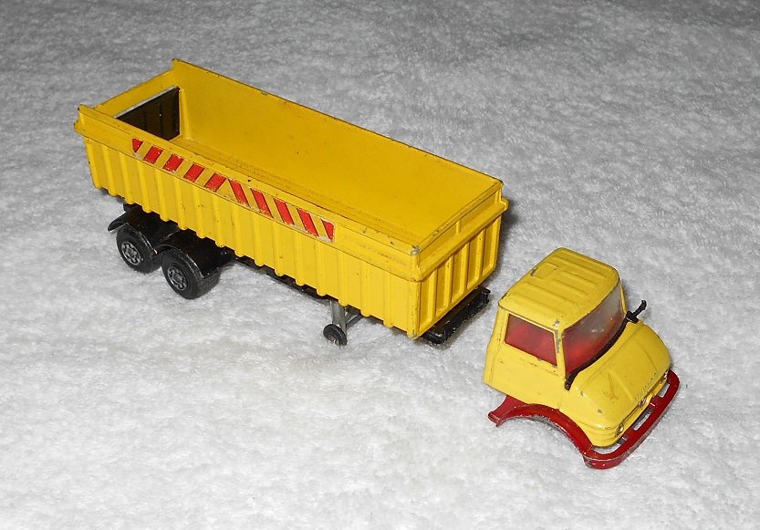 Articulated Tipper Truck - #K18 - Matchbox - Super Kings - Yellow - Metal - 1973