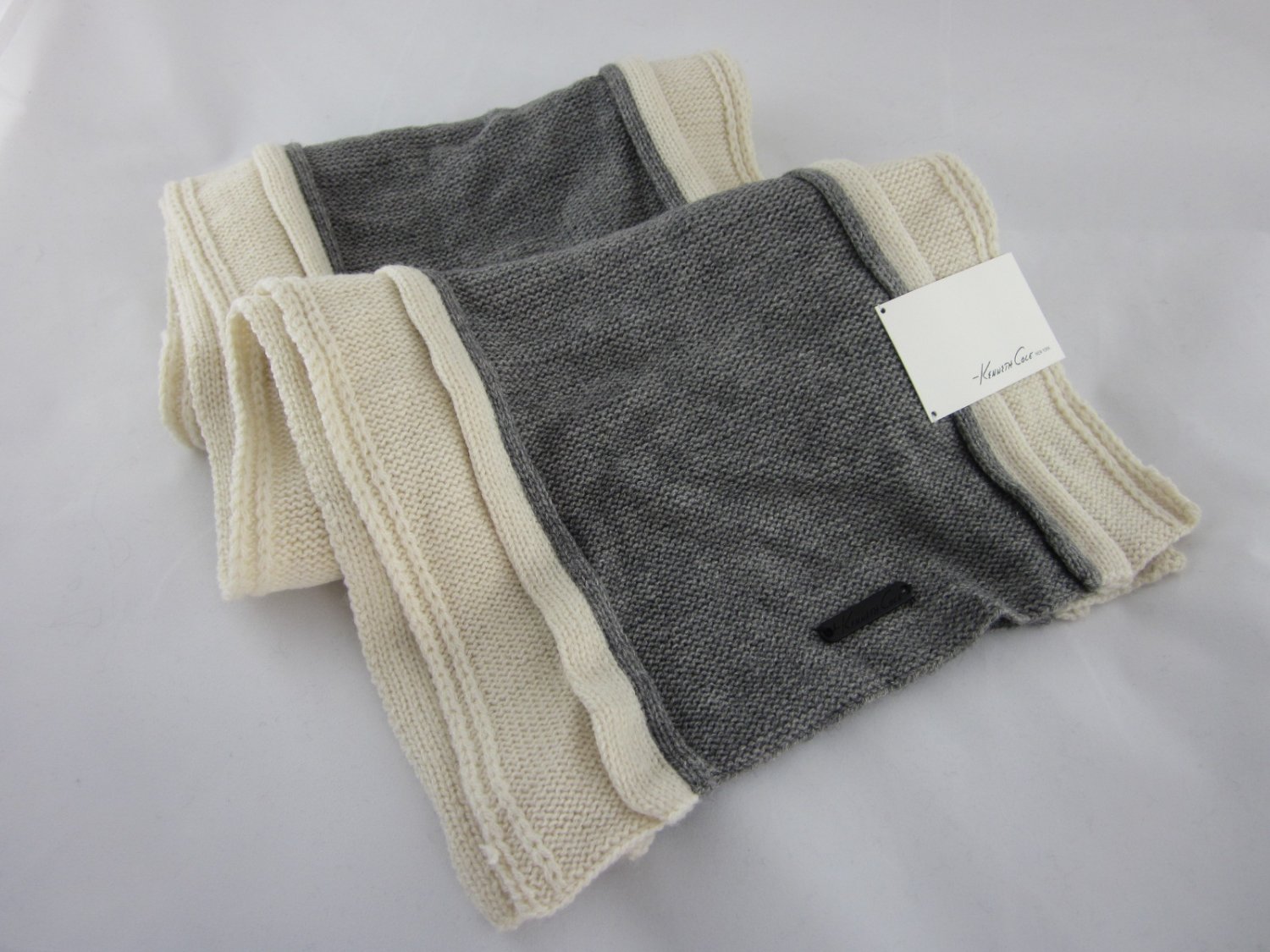 NEW KENNETH COLE MENS SCARF Gray/Creme NWT