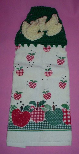 Crocheted Hanging Buttonless Dishtowel Apple