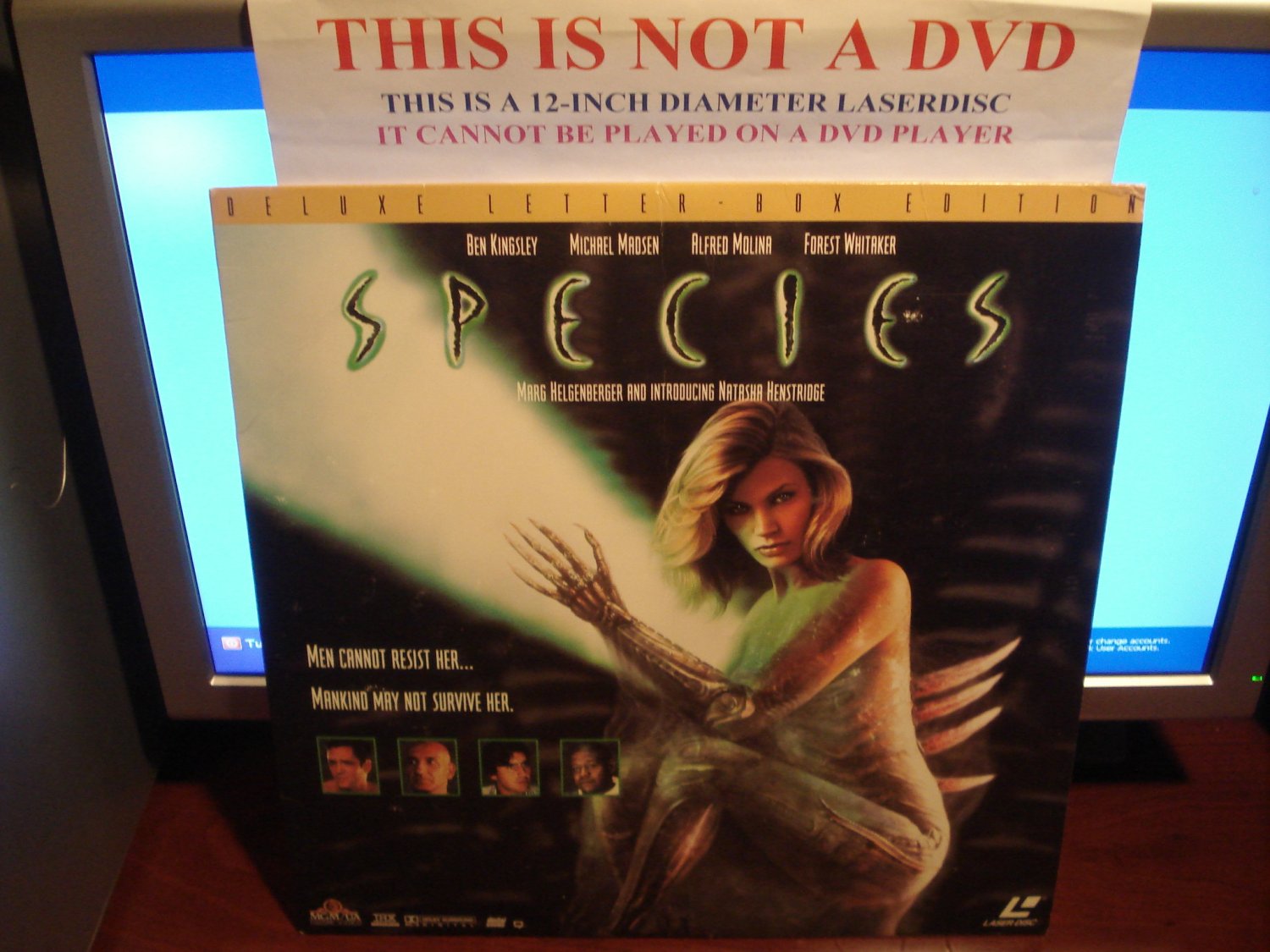 Laserdisc SPECIES 1995 Ben Kingsley Lot#3 DLX LTBX Sci-Fi LD