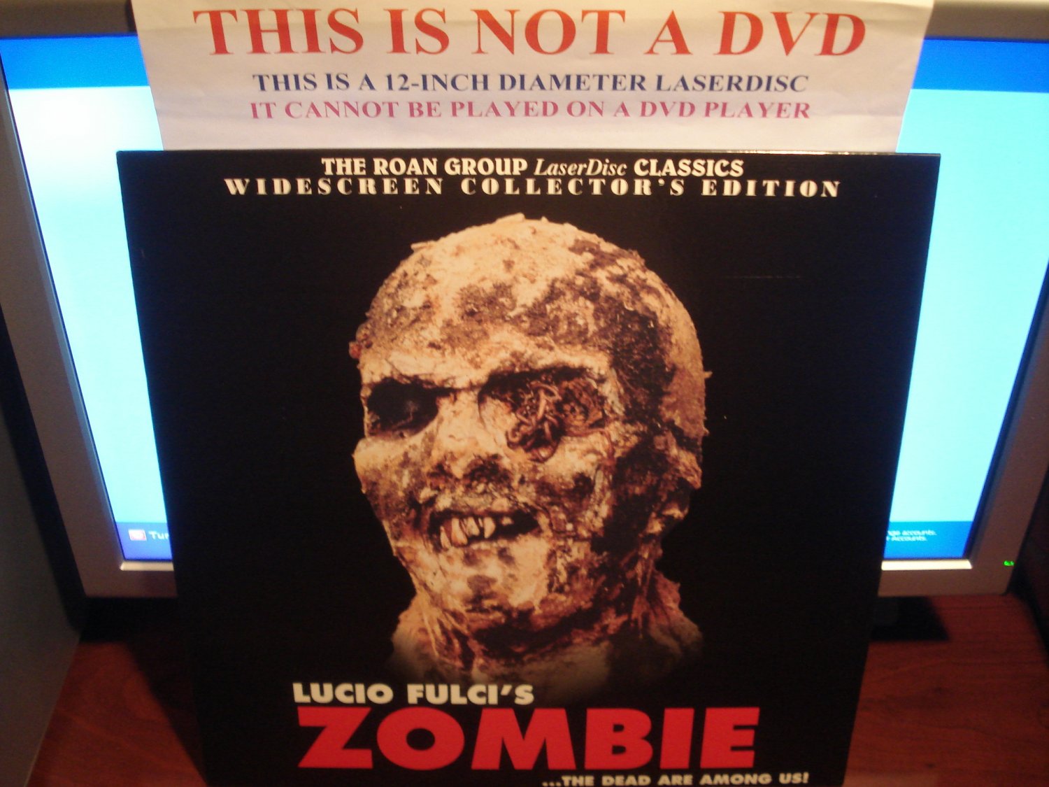 Laserdisc ZOMBIE (1979) Lucio Fulci The Roan Group LTBX Collector's Edition Classic LD