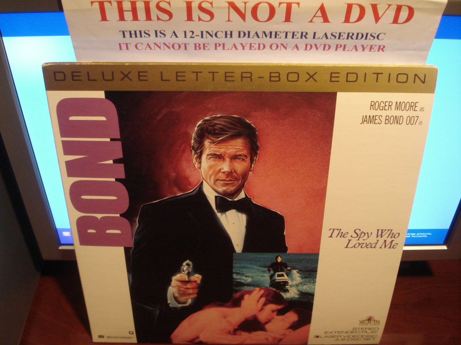 Laserdisc THE SPY WHO LOVED ME (1977) Roger Moore as James Bond 007 Lot#5 DLX LTBX LD