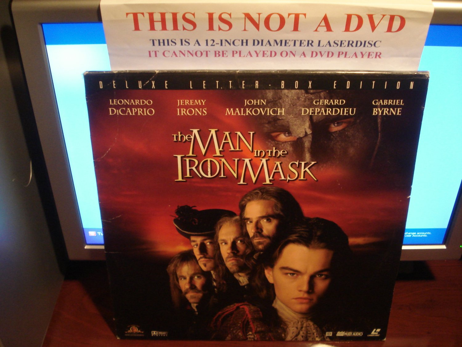 Laserdisc THE MAN IN THE IRON MASK 1998 Leonardo DiCaprio Lot#2 DLX LTBX AC3 LD