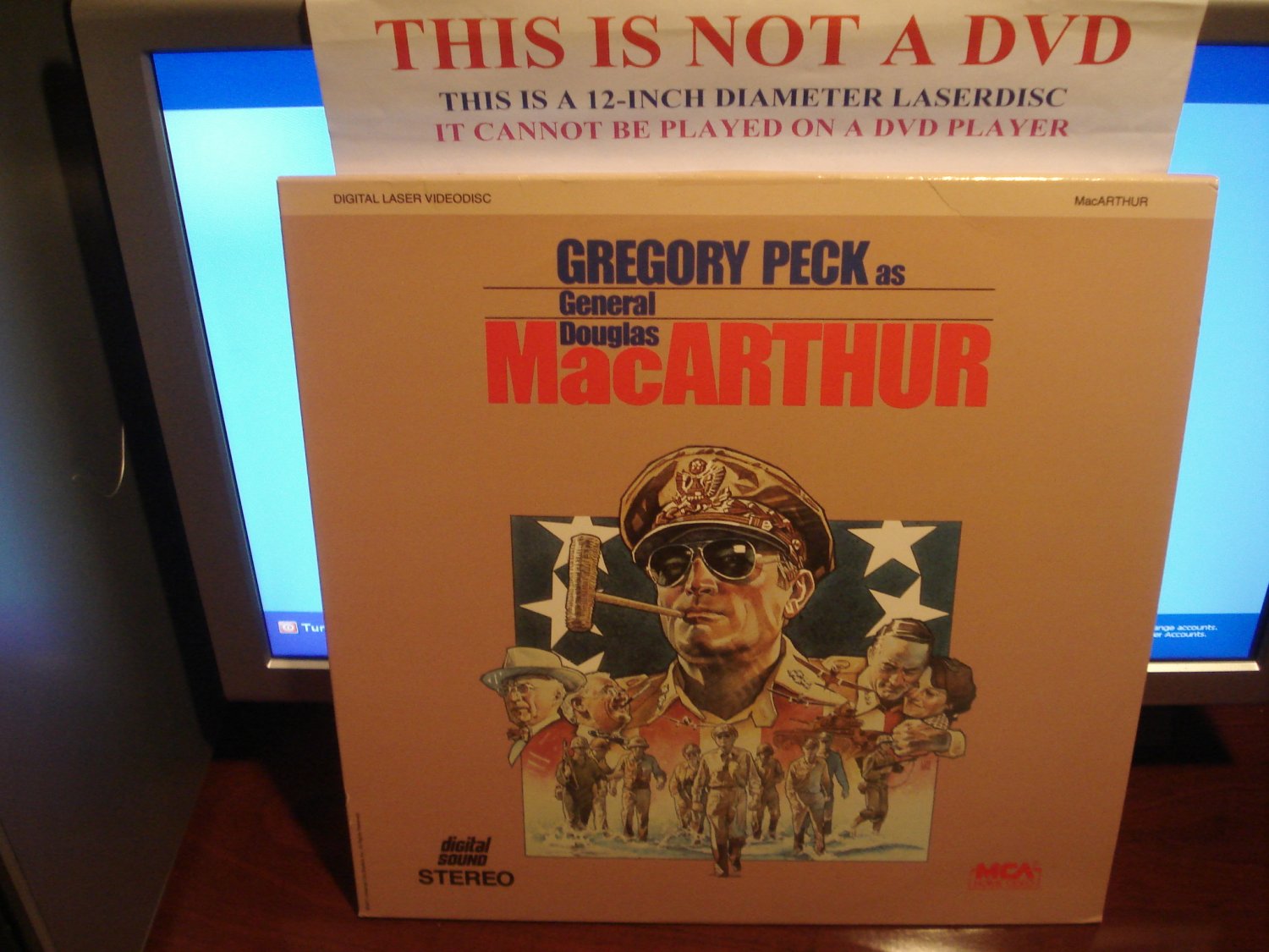 Laserdisc MacARTHUR (1977) Gregory Peck As General Douglas Lot#2 FS
