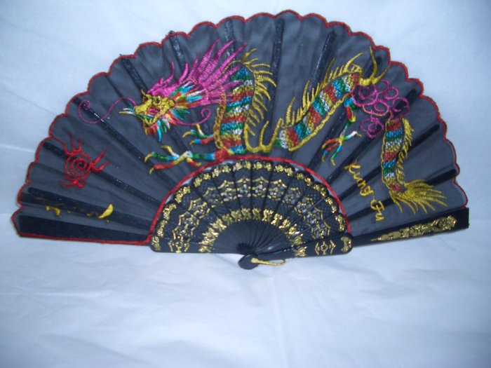 Chinese Dragon Hand Fan Embroidery. *** Free Shipping ***