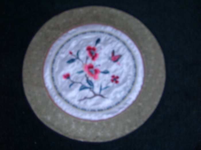 Round Tapestry with butterfly & flowers *** FREE SHIPPING ***