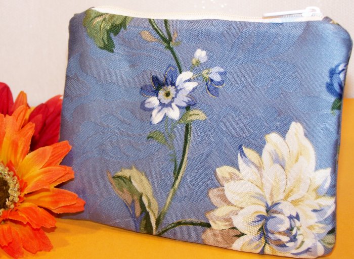 Blue with White Floral Design Zipper Coin Purse