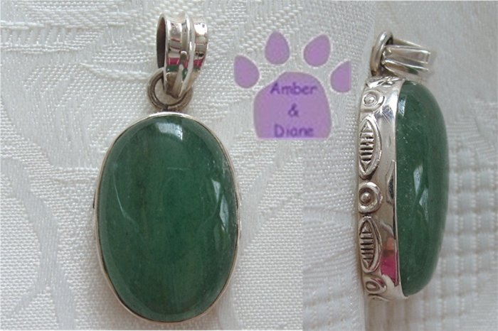 Green Quartz Oval Sterling Silver Pendant Detailed Bezel