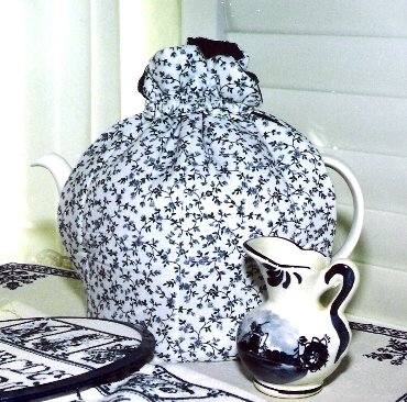 Cornwall Cottage Tea Cozy Small