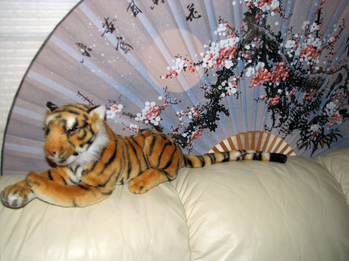 NEW WITHOUIT TAGS Plush 31" Tiger-Stuffed Animal