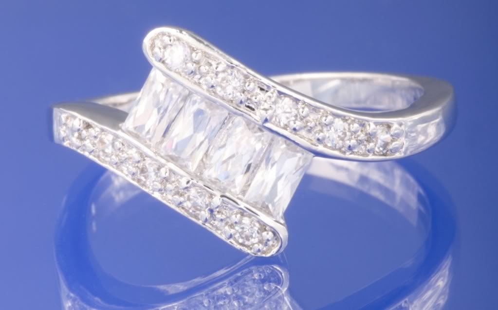 0.95ctw STUNNING RUSSIAN DIAMOND ENGAGEMENT RING Size M or O