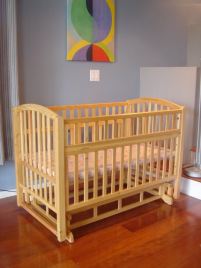 HARDWOOD HORIZONTAL SWING BABY CRIB CRADLE & MATTRESS!!!