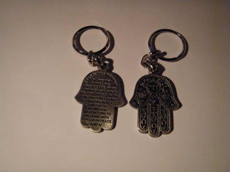 Hamsah Keychain - "Chai" - Life & Travelers Prayer