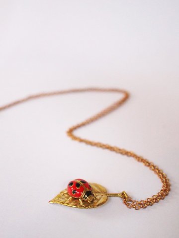 Mafia Jewellery Lady Bug on Leaf Pendant