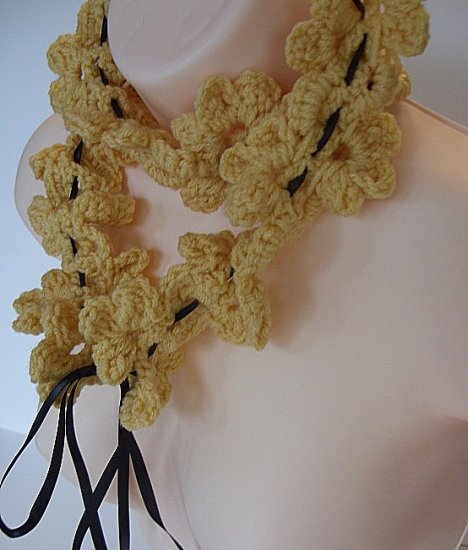 Yellow Temptation Necklace 026