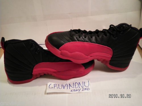 Nike Air Jordan XII plus Scarf Hat Jacket Gloves Bonus