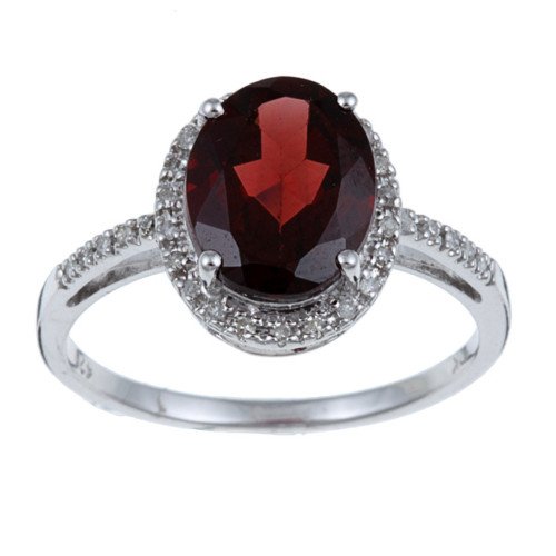 10k White Gold Oval Garnet and Diamond Ring (1/10 TDW)