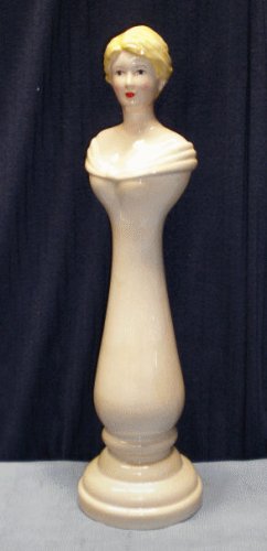 Ivory Countess Necklace Holder