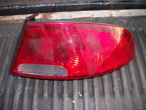 2001 DODGE STATUS RIGHT REAR TAIL LIGHT