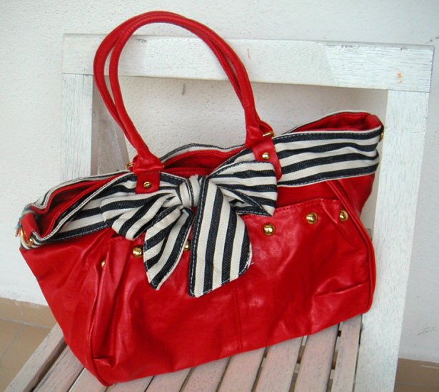 Janet Red Navy Bag