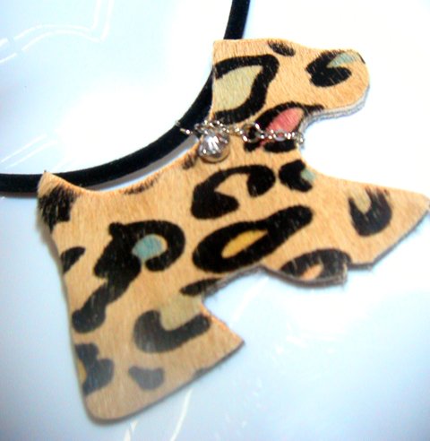 Brown Fur Puppy Short Necklace