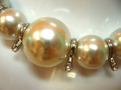 Short Pearl Necklace w Silver Spacers