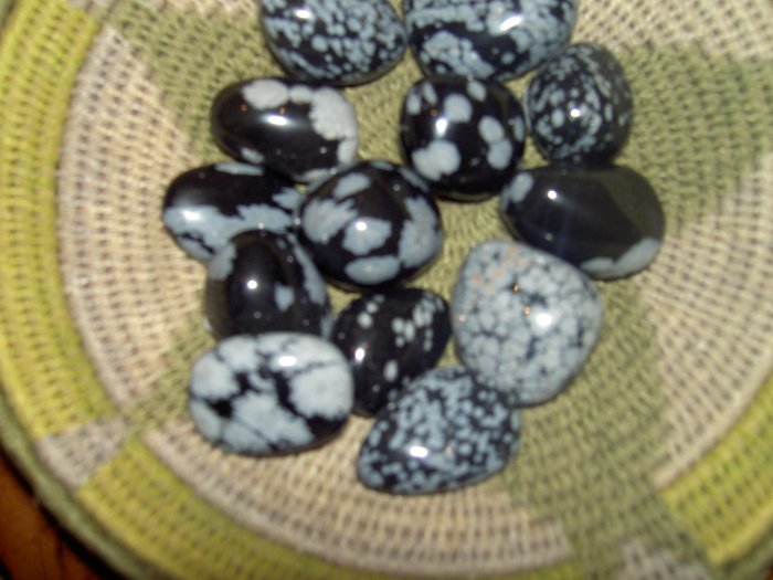 Snowflake Obsidian - for recognizing old habits, protection from emotional harm and grounding