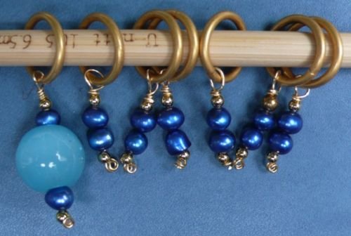 Stitch marker, knitting 6+1 , pearl and glass, blue