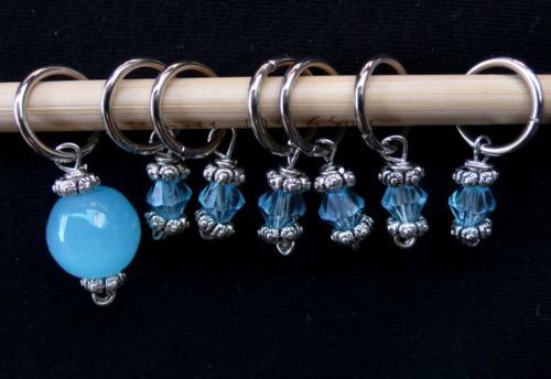 Stitch marker knitting / crochetting 6+1 pcs, lt blue