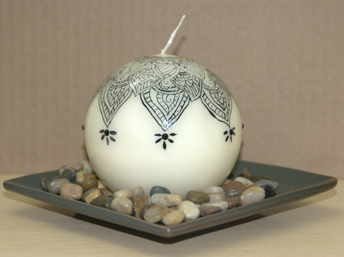 Henna design round candle - with Swarovski crystals