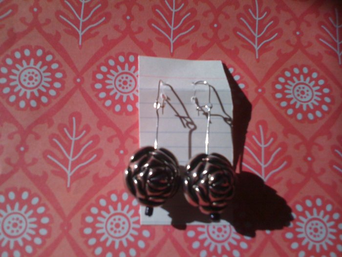 Rose dangle earrings