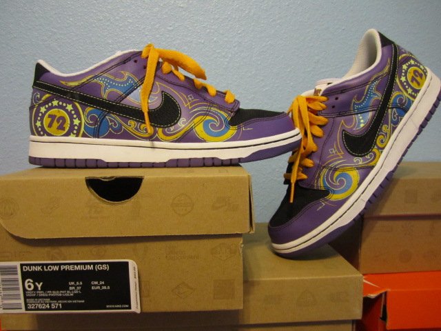Nike Dunk Low (GS) Womens size 7.5 ~ 6Y