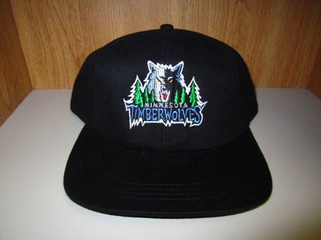 VINTAGE MINNESOTA TIMBERWOLVES SNAPBACK