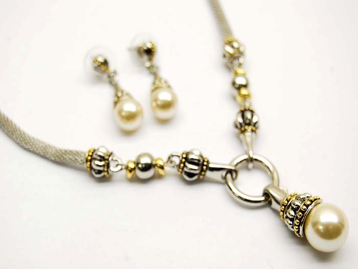 Brighton-Inspired pearl silver and gold necklace and earring set